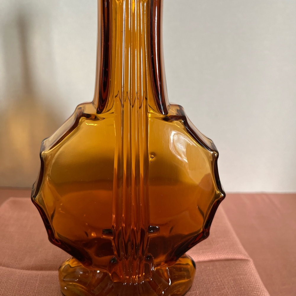 Imperial Banjo Amber Glass Vase - Picture 2 of 10
